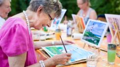 Soulager les problèmes liés à l’âge avec l’art thérapie