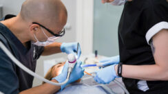 Le traitement et l’évolution d’un abcès dentaire : ce qu’il faut comprendre Le traitement et l’évolution d’un abcès dentaire : ce qu’il faut comprendre