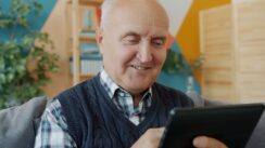 Téléassistance à domicile pour senior : comment bien la choisir pour sécuriser un proche ? Téléassistance à domicile pour senior : comment bien la choisir pour sécuriser un proche ?